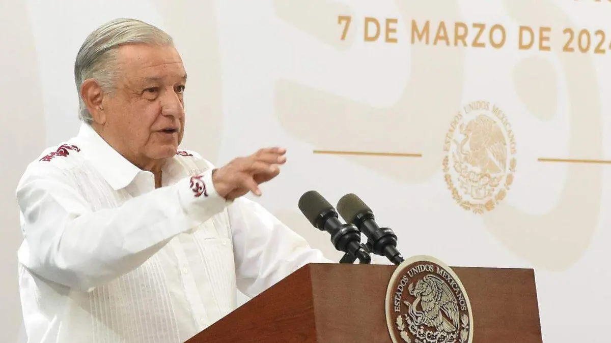 AMLO-Palacio Nacional-Ayotzinapa